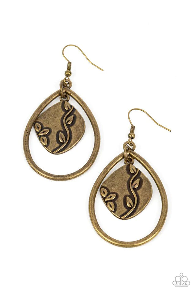 Artisan Refuge - Brass Earring